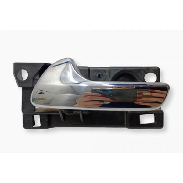 Maçaneta Interna Traseira Grand Cherokee Esquerda 2014 2015 Cromado Traseira