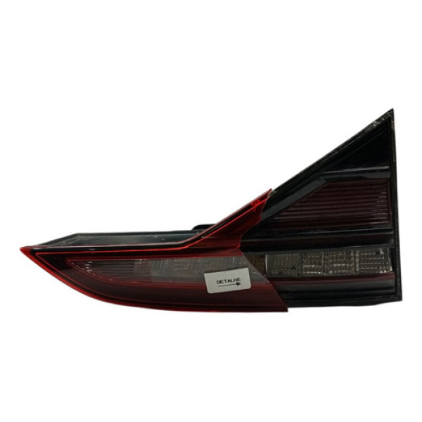 Lanterna Tampa Traseira Detalhe Vw Jetta Rline 1.4t Esquerdo/motorista