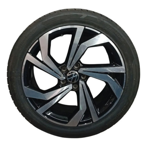 Roda Pneu Bom Vw Jetta Gli 2.0 2024 225 45 R18 Prata