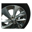 Roda Riscada Pneu Meia Vida Chevrolet Onix 1.0 Aut 2020 Cinza