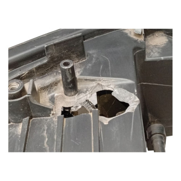 Farol Esquerdo Bmw 316i 2013 2014 Retirada Peças  Esquerdo/motorista