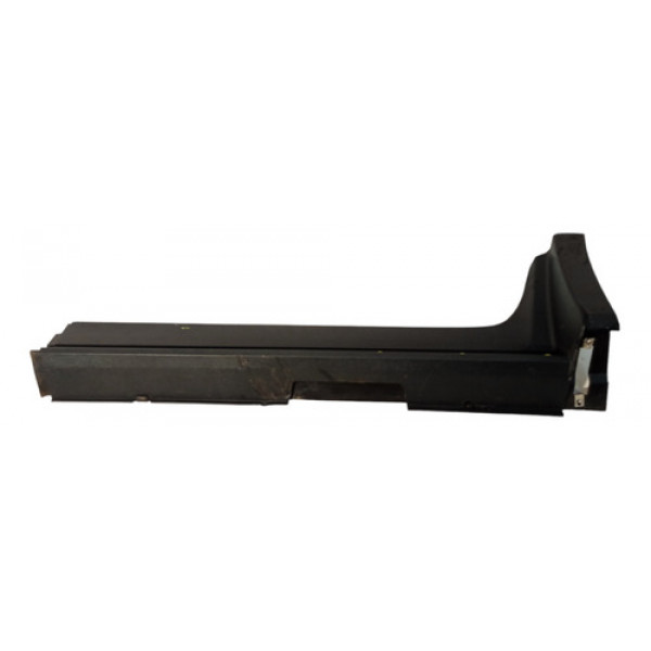 Moldura Spoiler Traseiro Esquerdo Chevrolet Equinox 2019 20 Preto