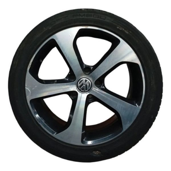 Roda Pneu Ruim 225 45 17 Vw Golf Gti 2.0 T 2015 Detalhe Cinza