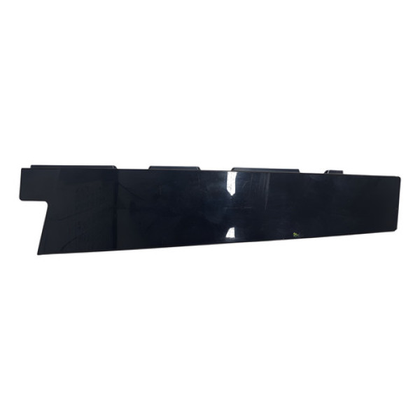 Acabament Traseiro Direito Volkswagen Jetta Gli 2.0 T 2024 Preta