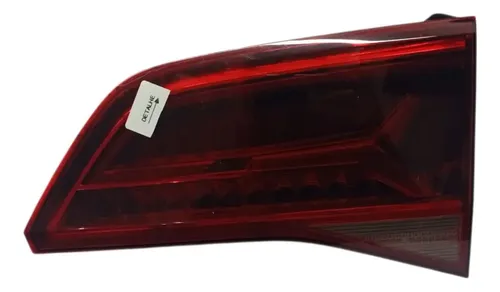 Lanterna Tampa Tras Vw Taos Hl 1.4 T 2023 Detalhe Direito/passageiro
